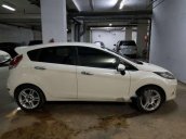 Cần bán gấp Ford Fiesta S sản xuất 2011, màu trắng, giá tốt