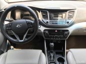 Cần bán Hyundai Tucson 2.0 AT sản xuất năm 2015, màu nâu, xe nhập