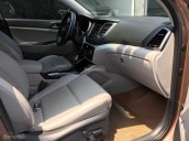 Cần bán Hyundai Tucson 2.0 AT sản xuất năm 2015, màu nâu, xe nhập