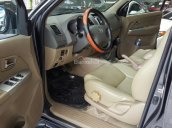 Bán Toyota Fortuner G 2.5MT màu xám lông chuột số sàn, máy dầu, sản xuất 2012, biển Sài Gòn, lăn bánh 89000km