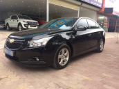 Cần bán gấp Chevrolet Cruze năm 2014 màu đen, giá tốt