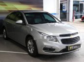 Bán Chevrolet Cruze LT 1.6MT đời 2016, màu trắng, giá 446tr