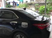 Cần bán lại xe Toyota Corolla altis 1.8AT 2017, màu đen như mới