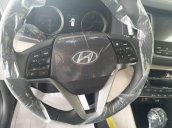 Cần bán xe Hyundai Tucson năm 2018, màu đỏ, 830 triệu