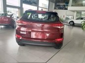 Cần bán xe Hyundai Tucson năm 2018, màu đỏ, 830 triệu