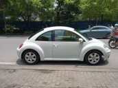 Bán Volkswagen New Beetle 1.6AT sản xuất 2010, màu trắng, xe nhập