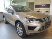 Quãng Ngãi - Bán Volkswagen Touareg SUV cỡ lớn phong cách Châu Âu nhập khẩu chính hãng - LH 0977610684