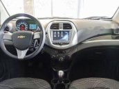 Bán ô tô Chevrolet Spark đời 2018, màu đỏ