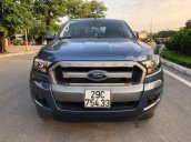 Cần bán gấp Ford Ranger 2.2 XLS AT 2017, màu xám, giá chỉ 668 triệu