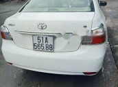 Gia đình bán Toyota Vios 2010, màu trắng 