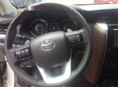 Cần bán xe Toyota Fortuner 2.4G 4x2 MT 2018, màu xám