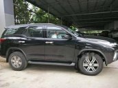 Bán xe Toyota Fortuner đời 2018, màu đen