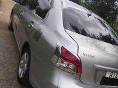 Cần bán xe Toyota Vios sản xuất năm 2010, màu bạc