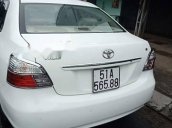 Gia đình bán Toyota Vios 2010, màu trắng 