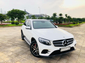 Cần bán lại xe Mercedes-Benz GLC-300 đời 2017 màu trắng, giá chỉ 2 tỷ 121 triệu