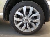 Bán Volkswagen Touareg vàng cát, có sẵn - liên hệ ngay để có giá tốt nhất 0968028344