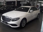 Bán Mercedes E200 2018, xe đủ màu giao ngay, hỗ trợ trả góp 90%. LH 0988.125.138