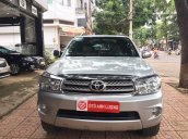 Bán Toyota Fortuner đời 2011, màu bạc đi đúng đồng hồ 91 ngàn km