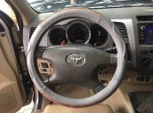 Bán Toyota Fortuner đời 2011, màu bạc đi đúng đồng hồ 91 ngàn km