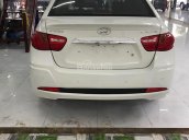 Salon bán xe Hyundai Avante 2013, màu trắng