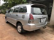 Cần bán Toyota Innova năm 2006, màu bạc