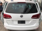 Bán xe Volkswagen Sharan sản xuất 2017, màu trắng, nhập khẩu