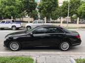 Cần bán lại xe Mercedes-Benz E class năm 2015 màu đen, 1 tỷ 399triệu