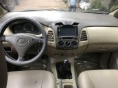 Cần bán Toyota Innova năm 2006, màu bạc