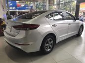 Hyundai Elantra 1.6 MT 2018, khuyến mãi cực lớn, hỗ trợ vay 85%. Hotline đặt xe: 0935.90.41.41 - 0948.94.55.99