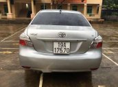 Cần bán xe Toyota Vios năm sản xuất 2010, màu bạc như mới