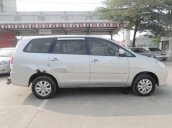 Cần bán xe Toyota Innova 2.0G năm 2011, màu bạc như mới, giá 480tr