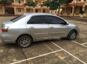 Cần bán xe Toyota Vios năm sản xuất 2010, màu bạc như mới