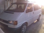 Cần bán Volkswagen Multivan sản xuất 1995, màu trắng, 70tr