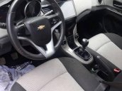 Cần bán xe Chevrolet Cruze năm 2015, màu trắng 