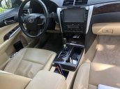 Cần bán xe Toyota Camry 2015, màu đen