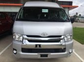 Cần bán xe Toyota Hiace sản xuất 2018, màu bạc, nhập khẩu Thái Lan, giá tốt