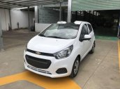 Bán xe Chevrolet Spark Duo đời 2018, màu trắng 