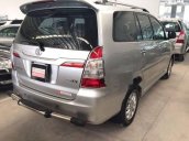 Cần bán lại xe Toyota Innova E năm sản xuất 2014, màu bạc số sàn, giá tốt