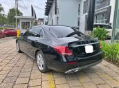 Bán xe Mercedes E250 đen chính hãng, lăn bánh 2 vạn km