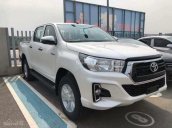 Bán Toyota Hilux 2.4G MT 2018, màu trắng, nhập khẩu nguyên chiếc, giao xe sớm alo 0986924166