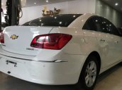 Bán xe Chevrolet Cruze LT 1.6 MT đời 2016, màu trắng chính chủ