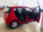 Cần bán Chevrolet Spark năm sản xuất 2018, màu đỏ, giá chỉ 299 triệu