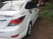 Cần bán gấp Hyundai Accent sản xuất 2012, màu trắng, nhập khẩu số tự động