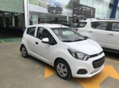 Bán xe Chevrolet Spark Duo đời 2018, màu trắng 