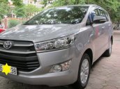 Bán Toyota Innova 2.0 MT đời 2017, màu bạc  