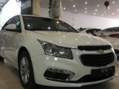 Bán xe Chevrolet Cruze LT 1.6 MT đời 2016, màu trắng chính chủ