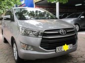 Bán Toyota Innova 2.0 MT đời 2017, màu bạc  