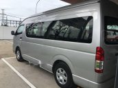 Cần bán xe Toyota Hiace sản xuất 2018, màu bạc, nhập khẩu Thái Lan, giá tốt