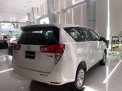 Cần bán xe Toyota Innova năm 2018, màu trắng