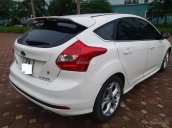 Cần bán Ford Focus 2.0 Sport màu trắng, sản xuất 2015, biển Hà Nội